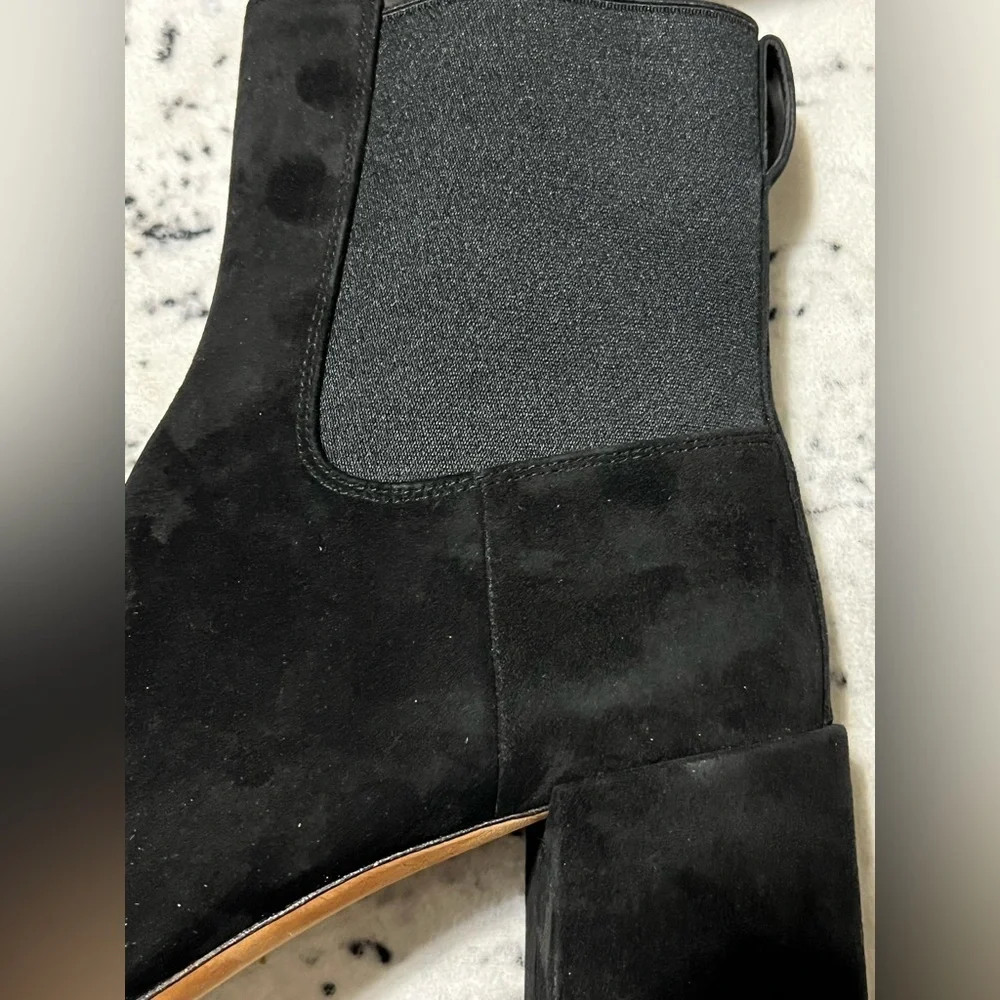 New VINCE ‎ Kimmy Pull On Heeled Bootie Black Suede - Size 10/ 41